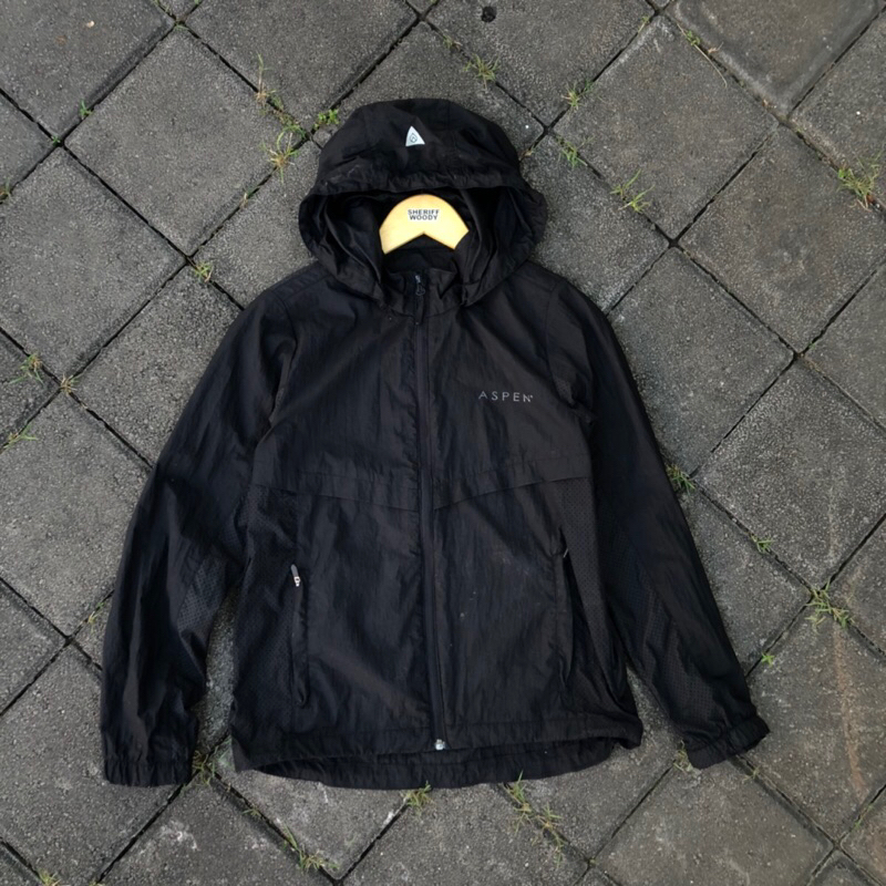 jaket parasut aspen hitam second bekas not arcteryx