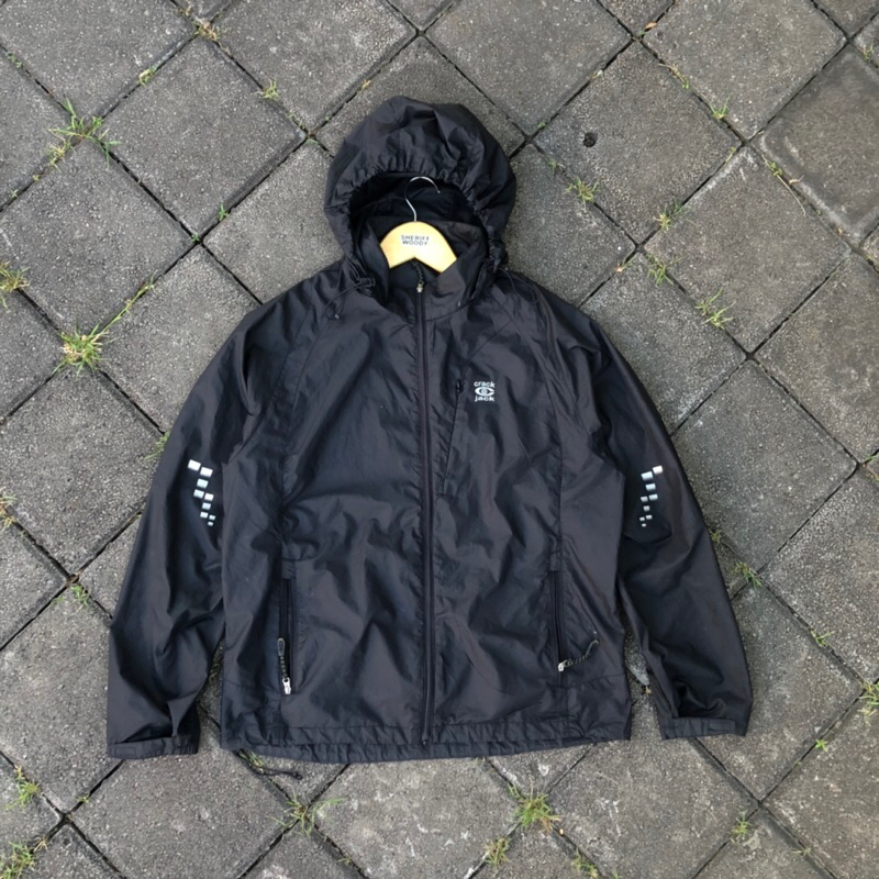 jaket parasut Crack Jack hitam second bekas not arcteryx