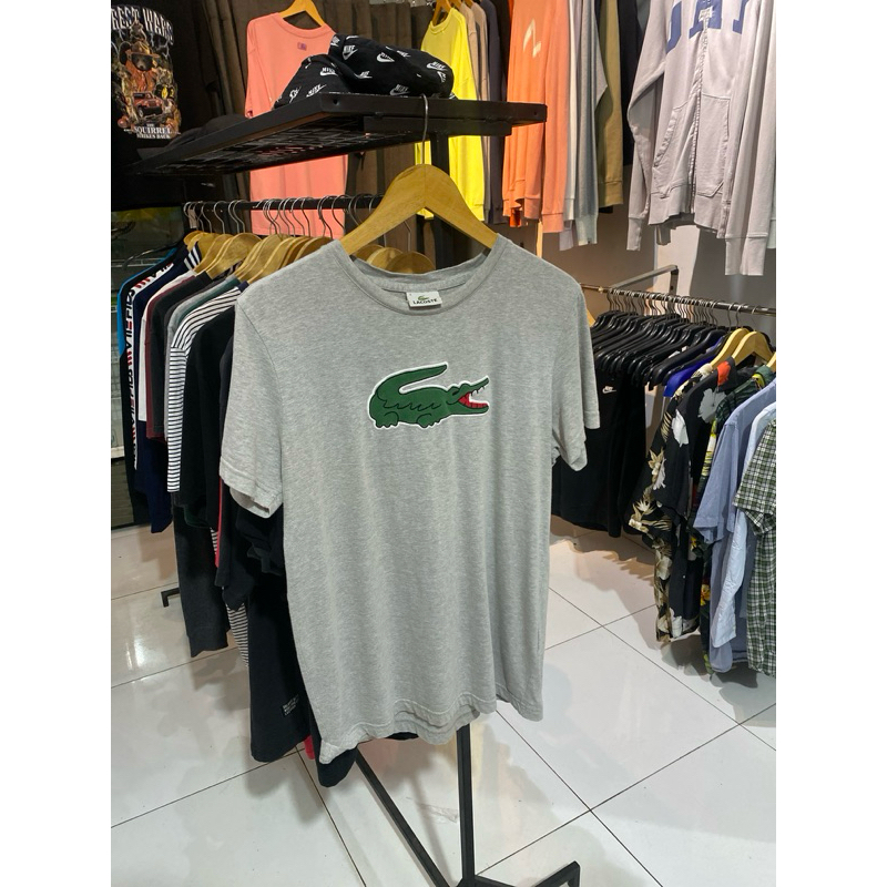 kaos lacoste big logo