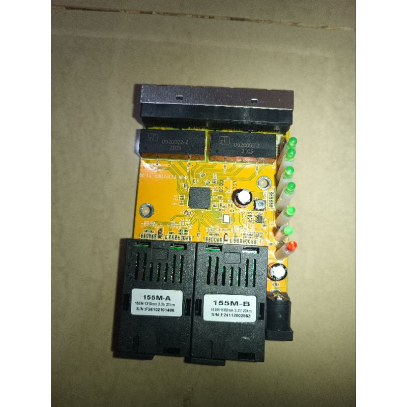 Media Converter HTB 2FO 4LAN Seport PoE 155 Mbps Gambar 1