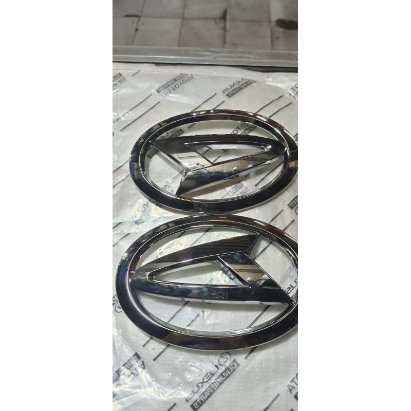 LOGO XENIA, DEPAN, TERIOS DEPAN, 2016 UP ORIGINAL DAIHATSU DEPAN