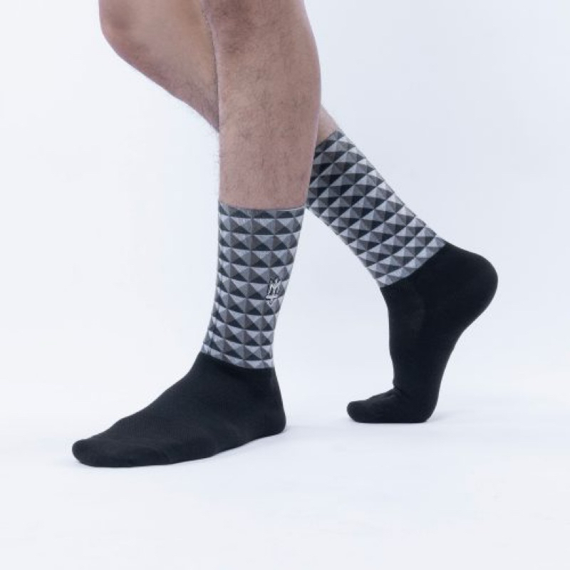 MATERNAL DISASTER SOCKS KAOS KAKI