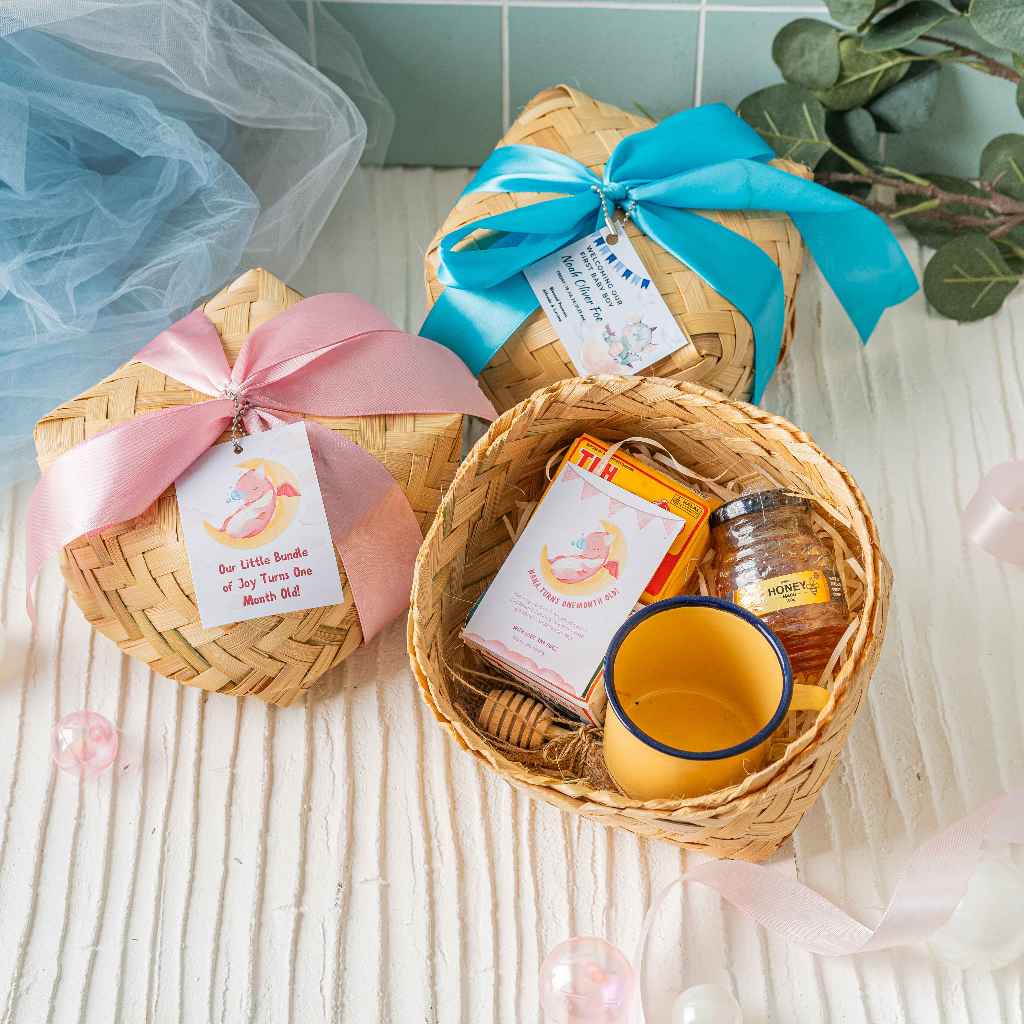

Sola Baby Hampers - Hampers Souvenir Teh Artisan Bayi lahiran hampers gift hadiah - BABY Hampers