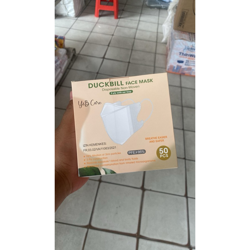 DuckBill YnB Warna Hitam Dan Putih