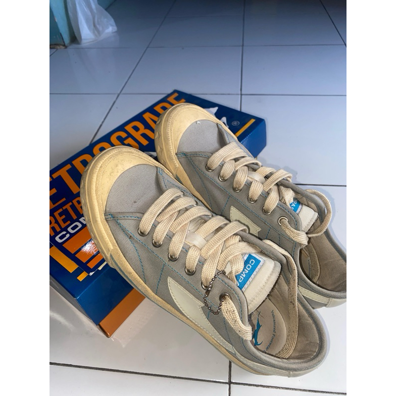 Sepatu Compass Retrograde low grey cyan