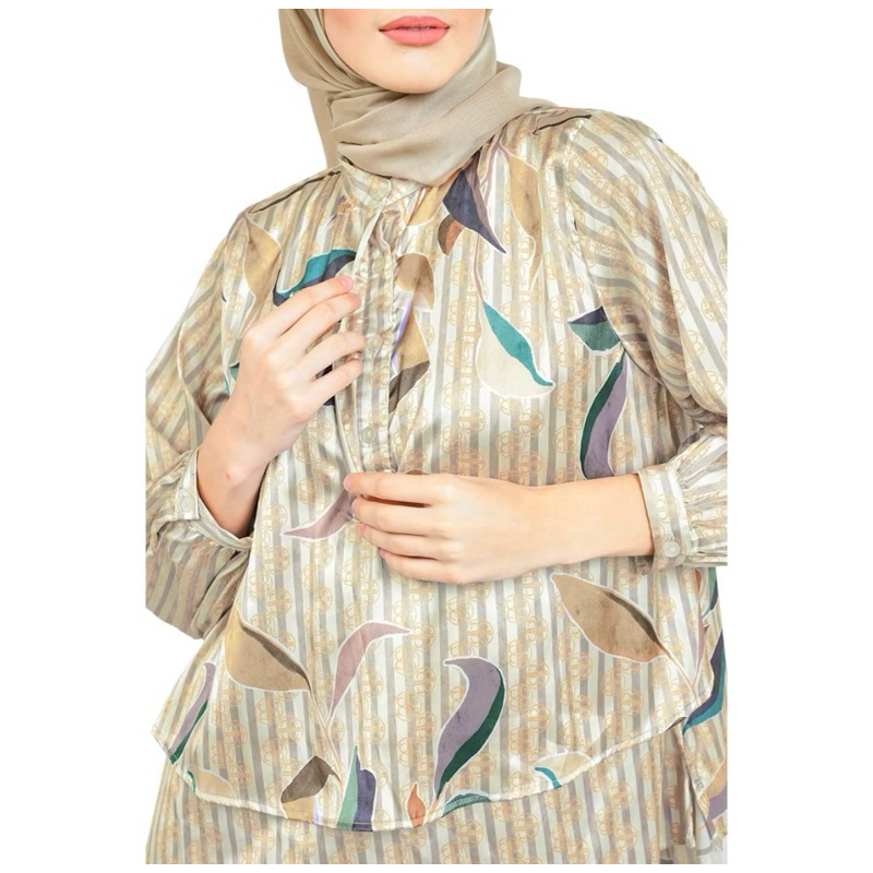 (NEW) Split 715.000 Rare Item Nada Puspita Viola Layer Shirt