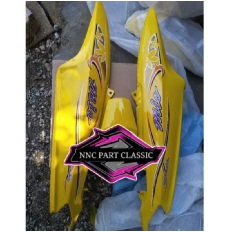 Cover bodi belakang motor YAMAHA Mio sporty Mio lama warna kuning