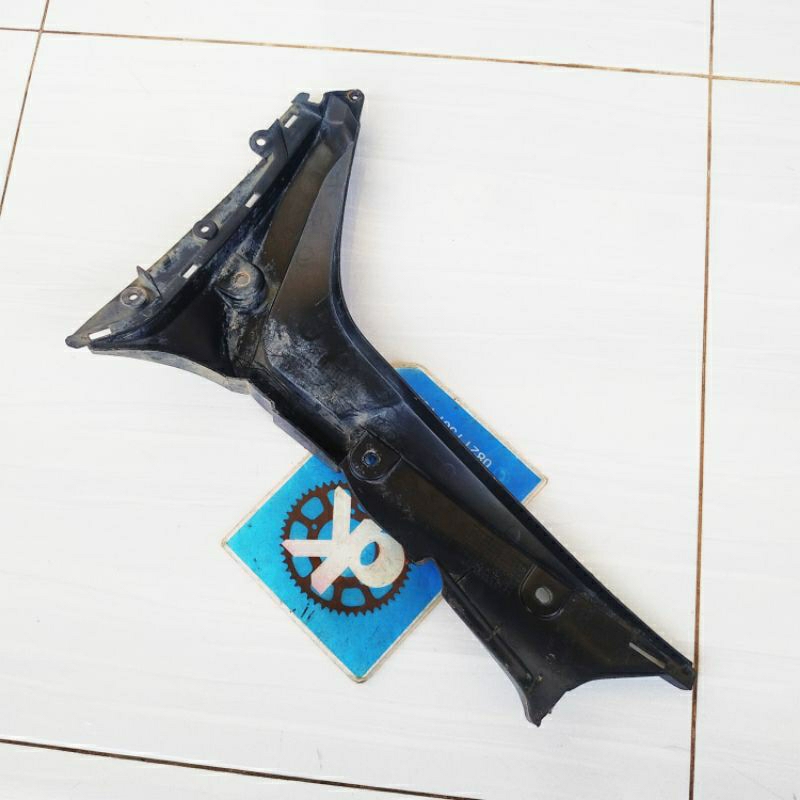 sambungan sayap kanan supra x125 fi injeksi original second