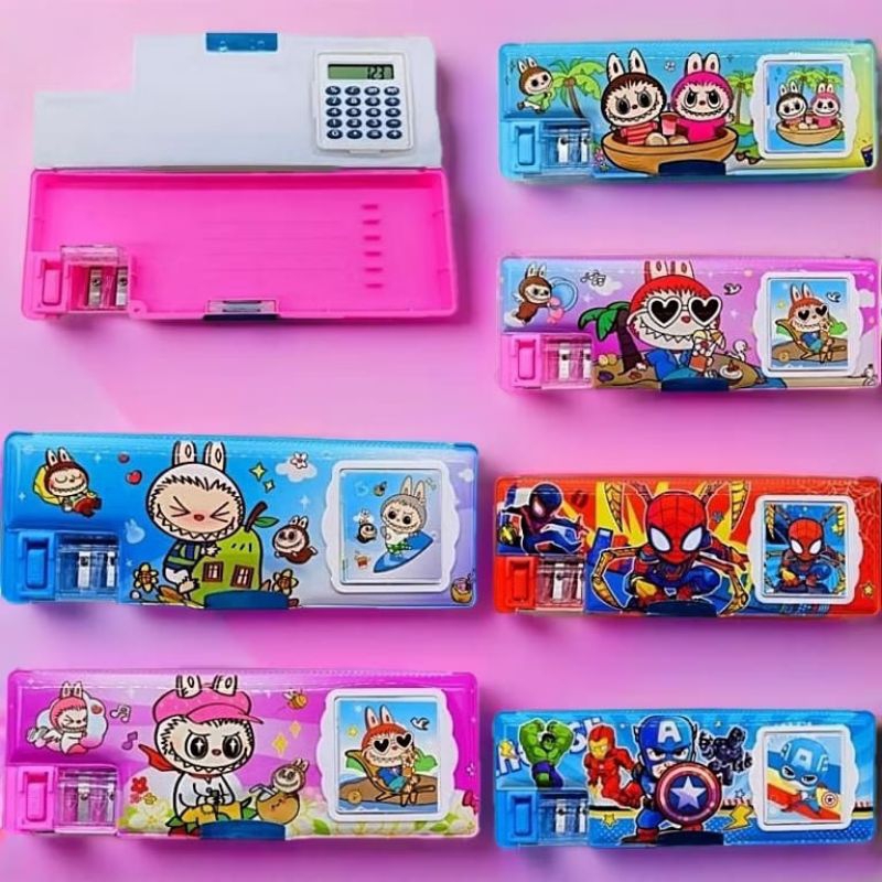 

Tempat pensil / Kotak pensil magnet calculator / motif lengkap