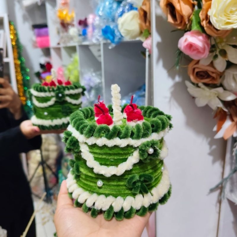 

KUE PIPECLEANER KUE KAWAT BULU VERSI COWOK