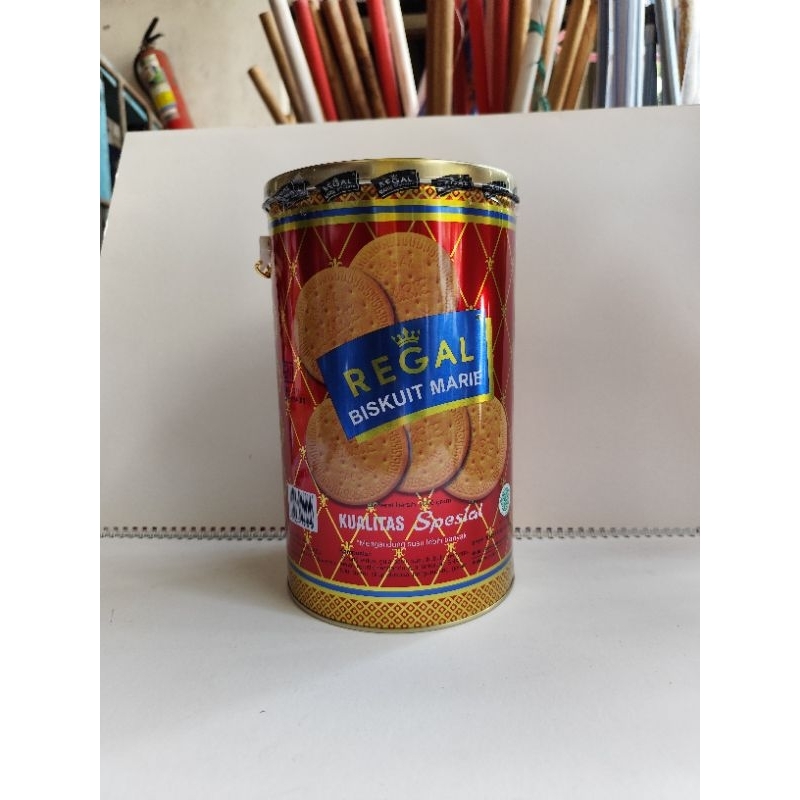 

Regal Marie Biskuit Kaleng 1000 gram