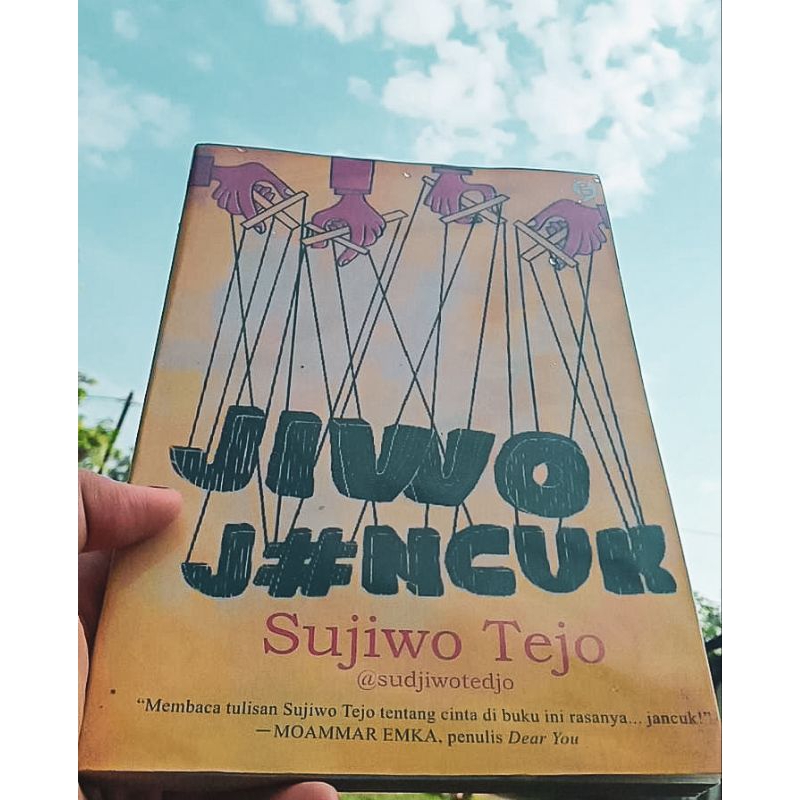 Buku Preloved "Juwo J#ncuk" Sujiwo Tejo – Sastra & Filsafat Jawa yang Nakal dan Puitis