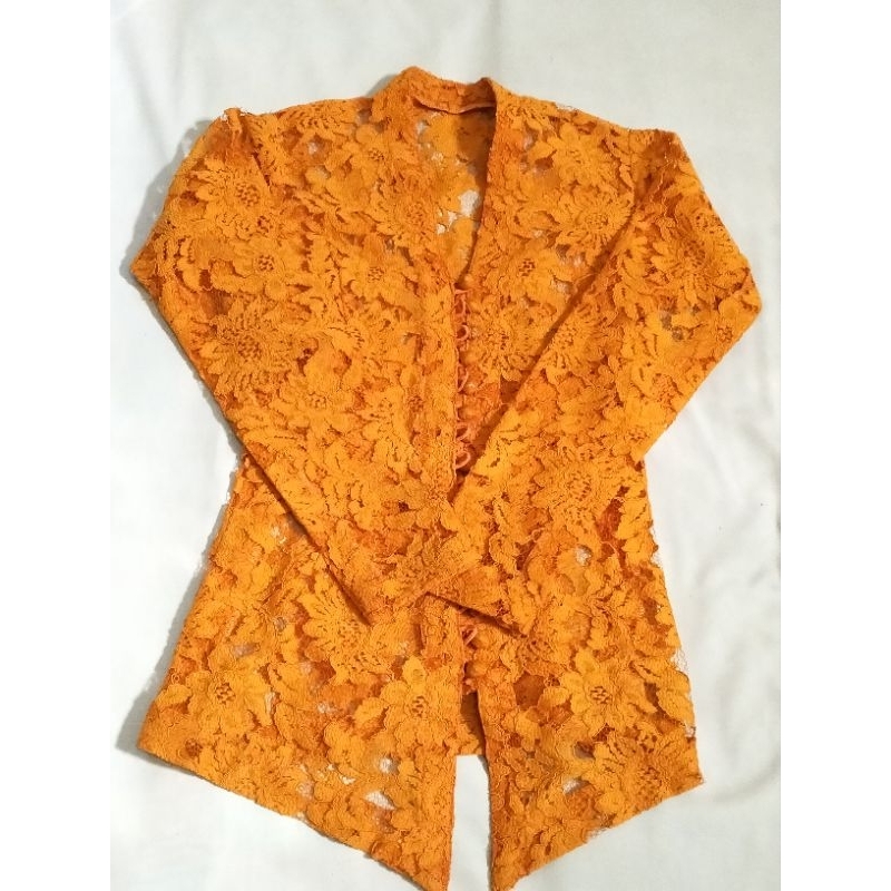 preloved kebaya brokat kuning kunyit
