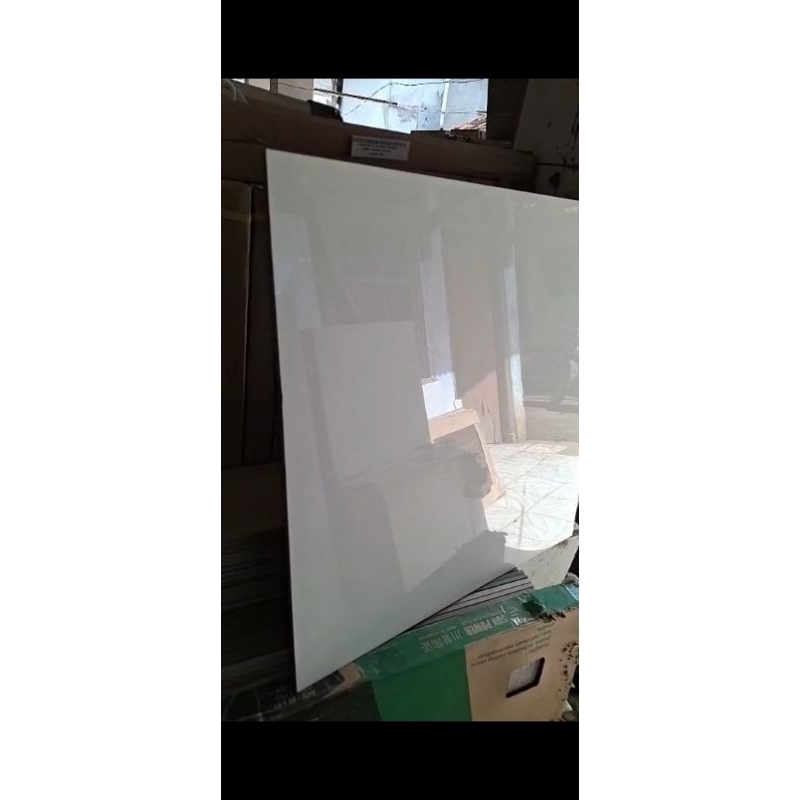 granit 60x60#glossy putih polos