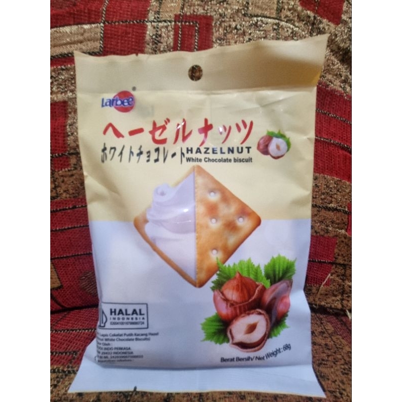 

Larbee Hazelnut White Chocolate Biscuit (68 Gr)