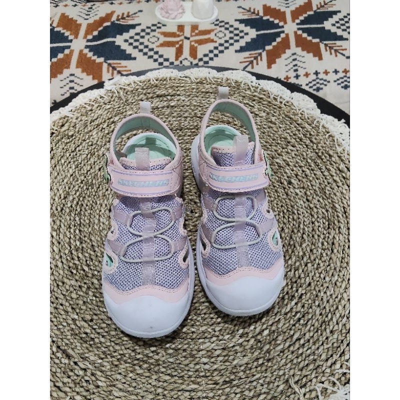 Preloved sandal sepatu skechers 36