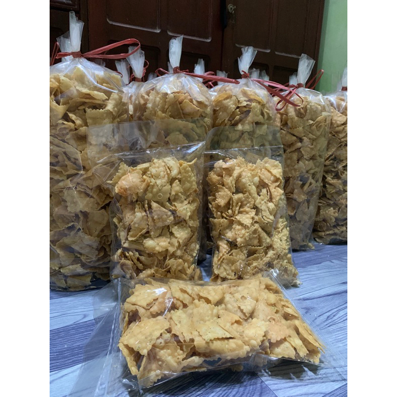 

Kue Bawang