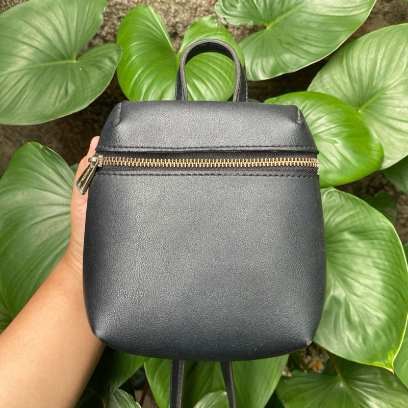 Miniso sling bag tas selempang tas kecil hitam preloved second