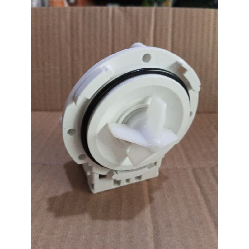 Drain pump mesin cuci Electrolux putih