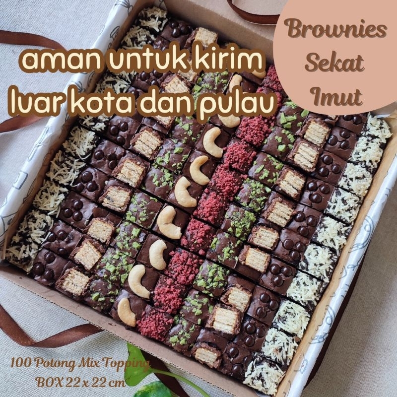 

Brownies Sekat Imut 100 Potong Large Box 22 x 22 Fudgy Brownies Panggang Bandung