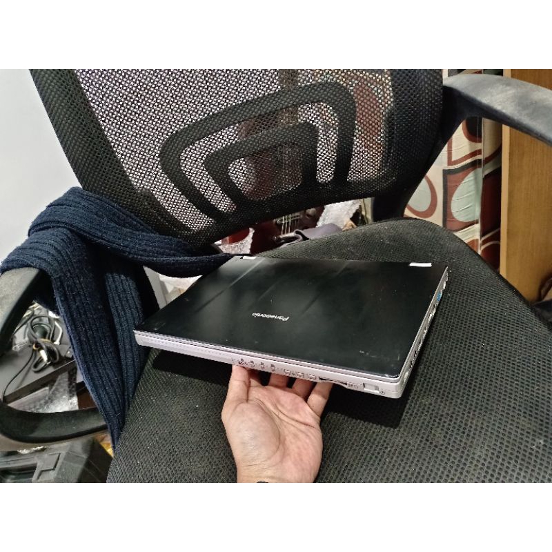 Laptop Tipis dan ringan Core I5 5300U ram 4gb ssd 256gb panasonic  bukan Amd, I7, I3 atau ryzen
