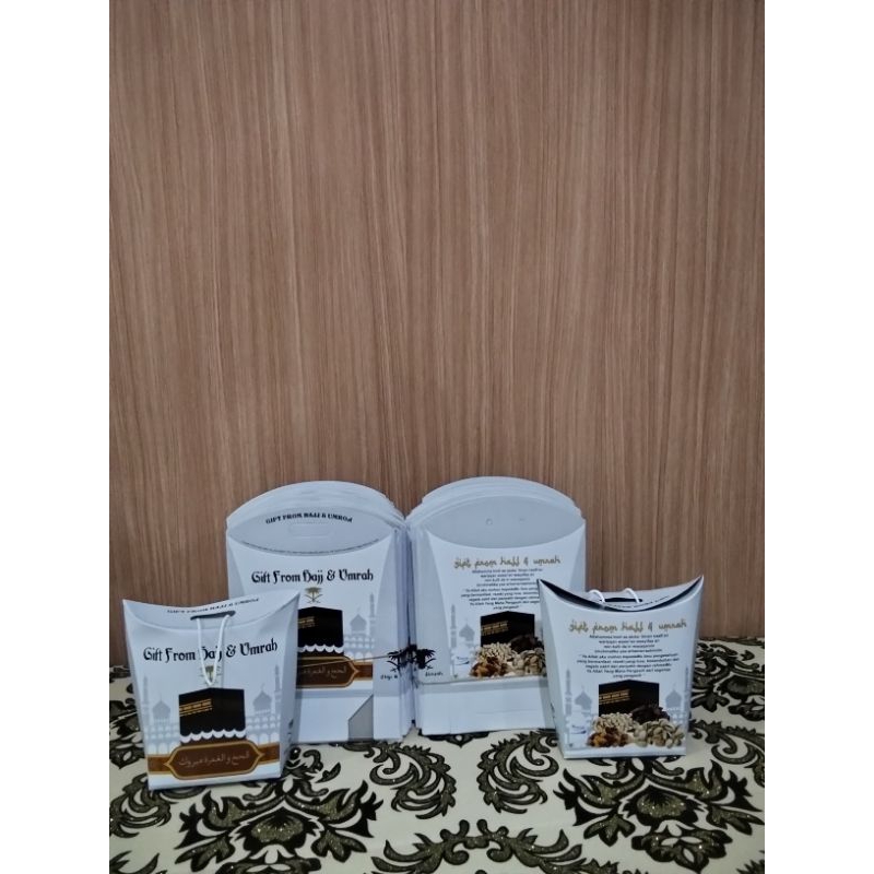 

paket paper bag oleh oleh haji dan umrah isi 50pcs