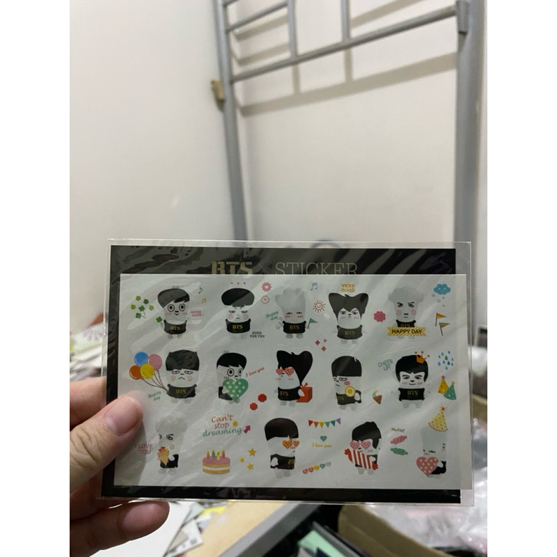 

BTS STICKER SEALED DARI ALBUM 2C4S (RARE)