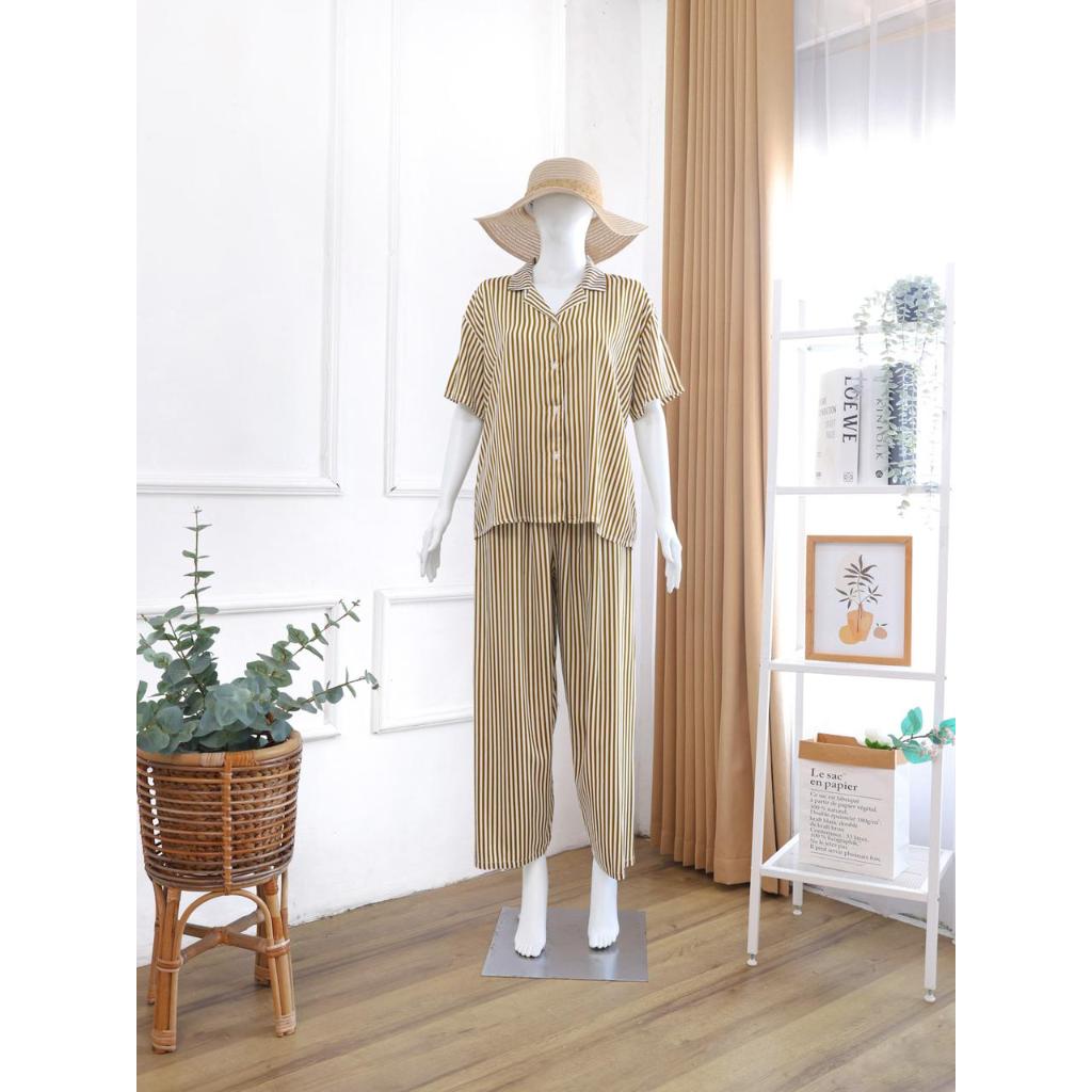 Set Piyama full kancing lengan pendek Ld 115-120cm / piyama tidur rayon / piyama jumbo Motif Salur