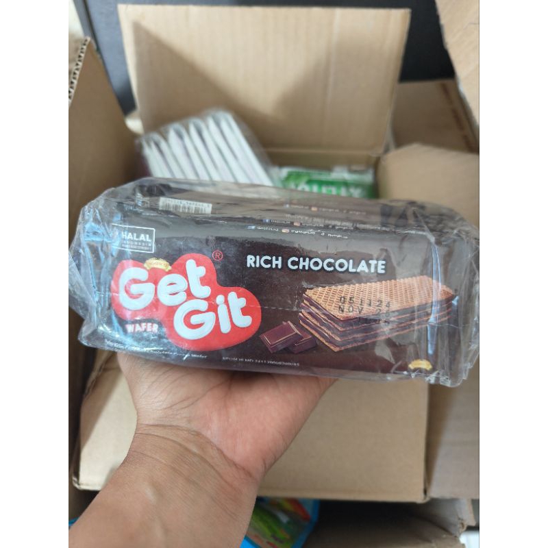 

GET GIT WAFFER COKELAT ISI 12