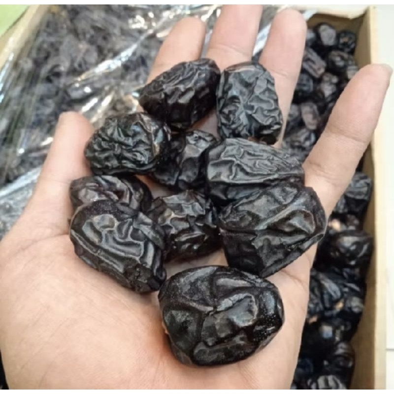 

kurma ajwa 500gr termurah