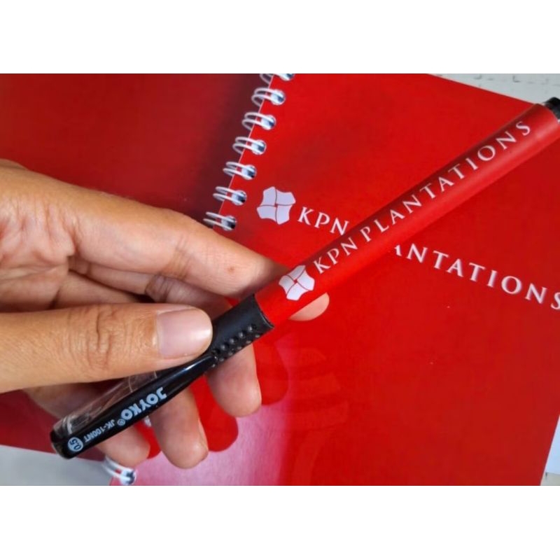 

Paket Souvenir Notebook+bolpen berkualitas JOYKO PREMIUM HD #terlaris #termurah