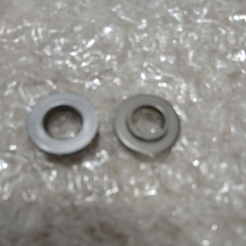 Ring dudukan per klep vario 110 genio beat karbu beat  deluxe SCOOPY led SPECY (1set isi 2pcs)