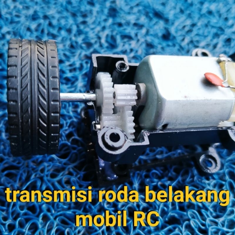 Gearbox Set Roda Belakang Mobil Rc. 1 Set Roda Belakang + Gear + Dinamo Lengkap Untuk Mobil Rc