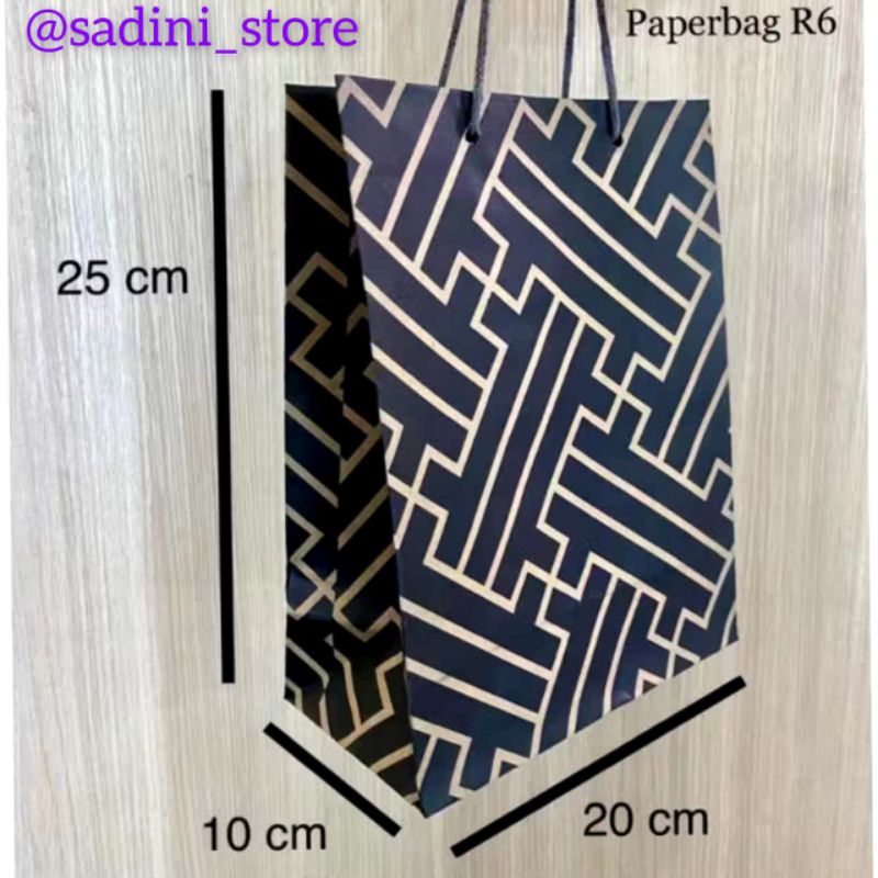 

PAPERBAG MINIMALIS 20X10X25 CM TAS KERTAS SOUVENIR HAJATAN ACARA ULTAH OLSHOP MURAH KALSEL