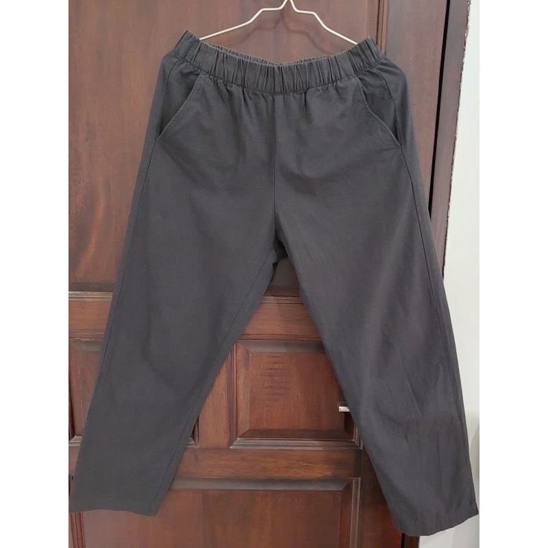 Preloved UNIQLO Celana Katun (ankle pants)