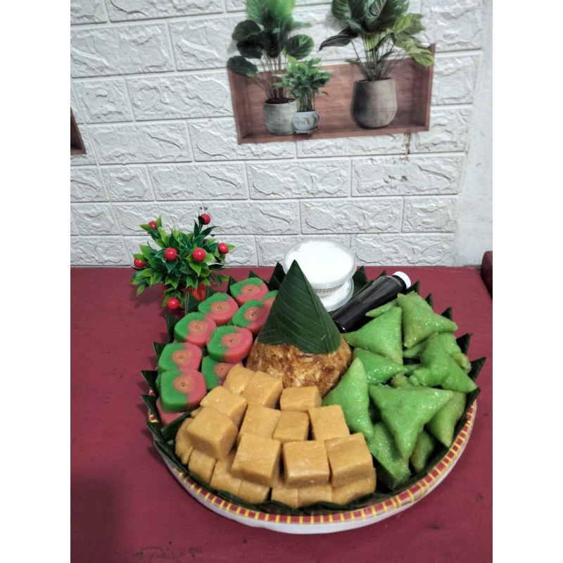 

KueTradisional/KueTampah/Kuejajanan pasar/tumpeng getuk