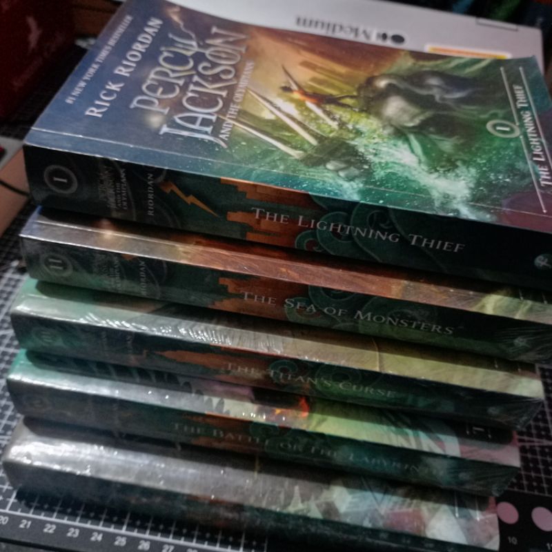 PERCY JACKSON PRELOVED