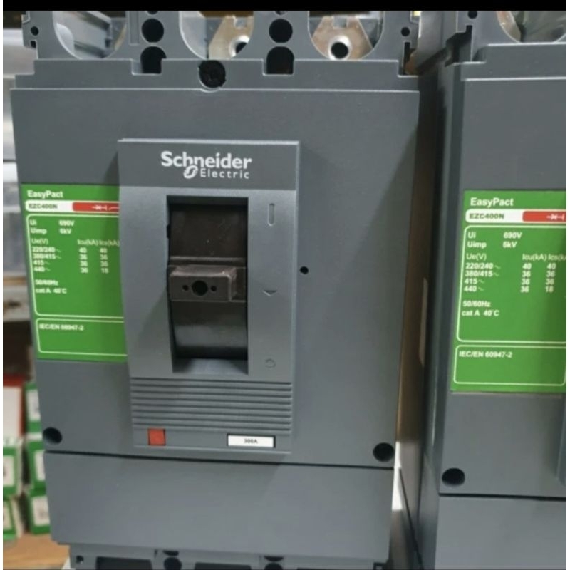 MCCB EZC 400N 3P 320A 350A 400A Schneider Easy Pact MCCB EZC400N4320N EZC400N4350N EZC400N4400N