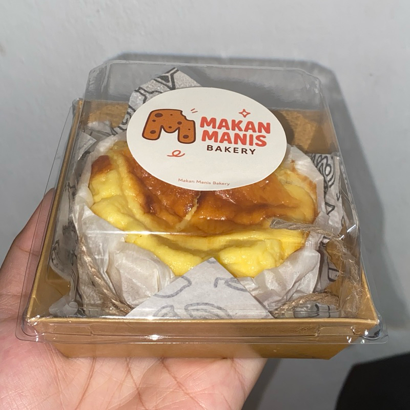 

[Whispers] [PO HANYA 1 HARI baca deskripsi] Premium Basque Burnt Cheesecake - makanmanisbakery