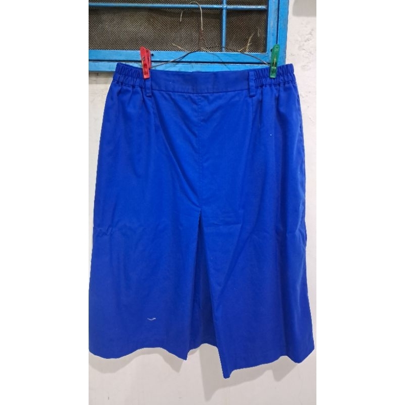 Preloved Rok SMA Biru Wanita Pendek