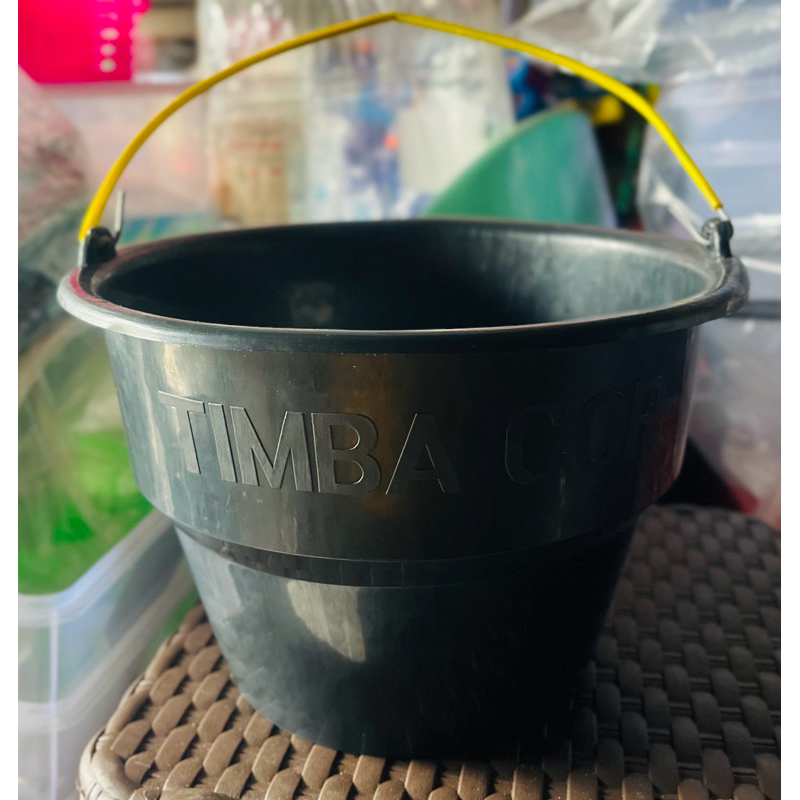 Ember hitam serbaguna anti pecah/ember kecil