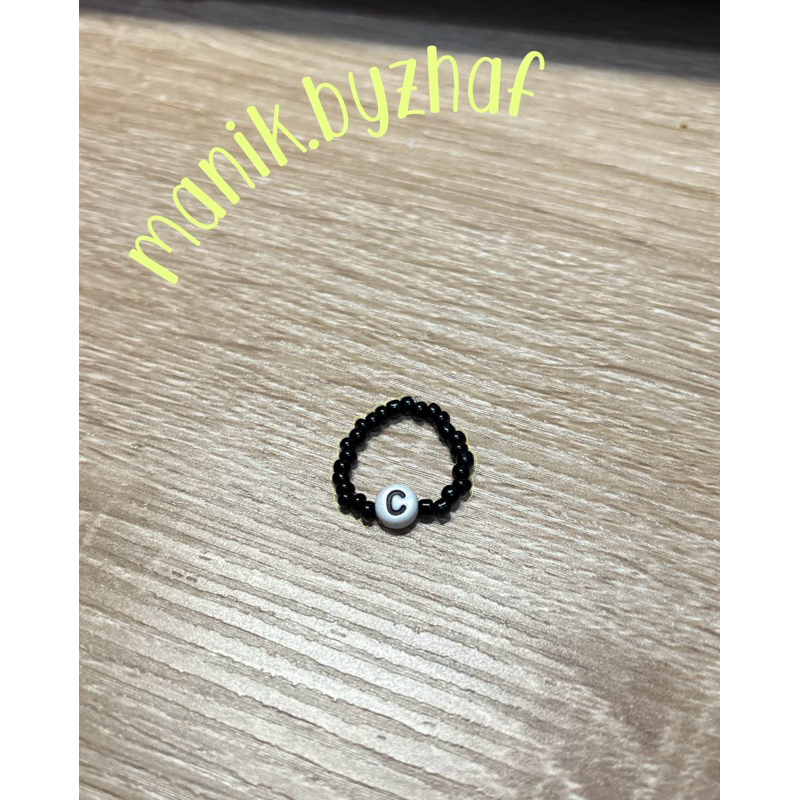 MANIK ZHAF | BISA REQ WARNA cincin alphabet cincin huruf | cincin manik huruf | cincin manik manik c