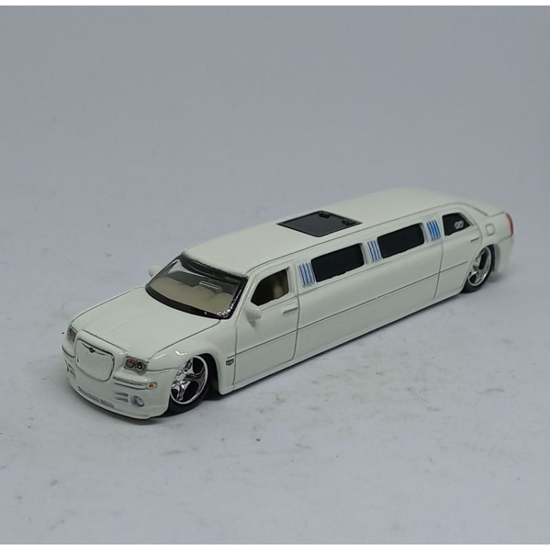 maisto chrysler 300c hemi limousine playerz loose diecast 1/64 (t)