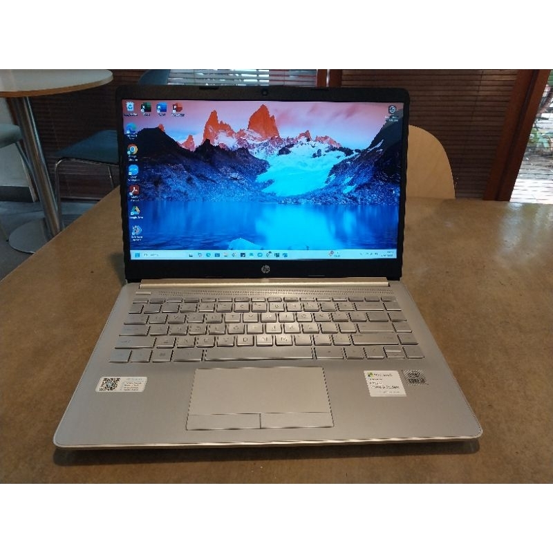 LAPTOP HP 14s cf2xxx (bekas)