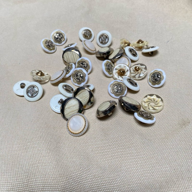 kancing jamur /kancing mewah /kancing baju wanita harga lusinan