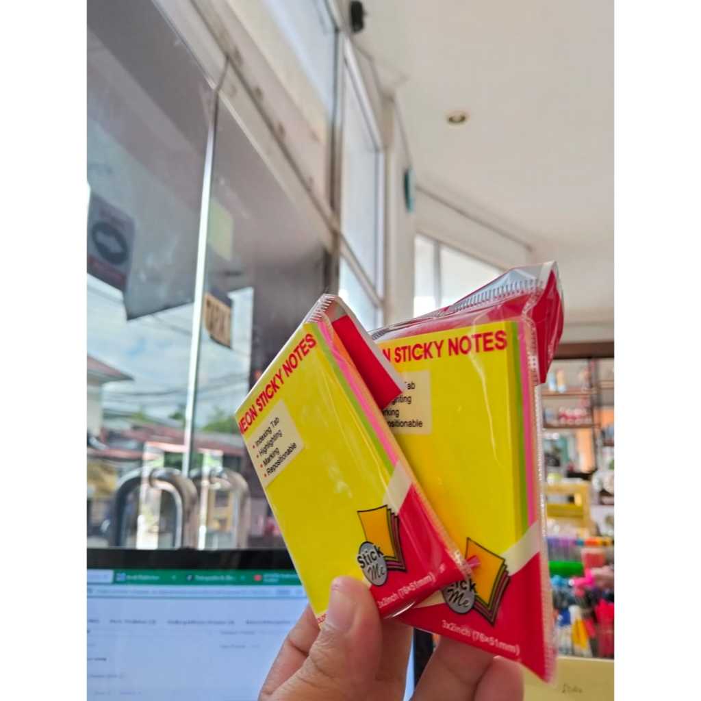 

STICKY NOTE MnG 76X76 YS 182 / STICKY NOTE 4 WARNA TUMPUK