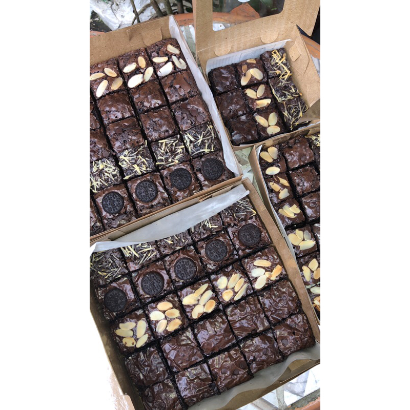 

FUDGY BROWNIES FULL CHOCOLATE | MINI SIZE | BAHAN PREMIUM | BROWNIES BITES