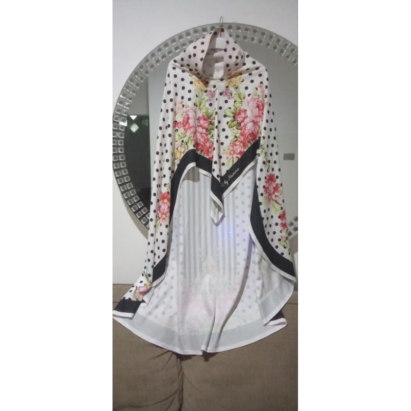 Khimar putih NMR by Namira