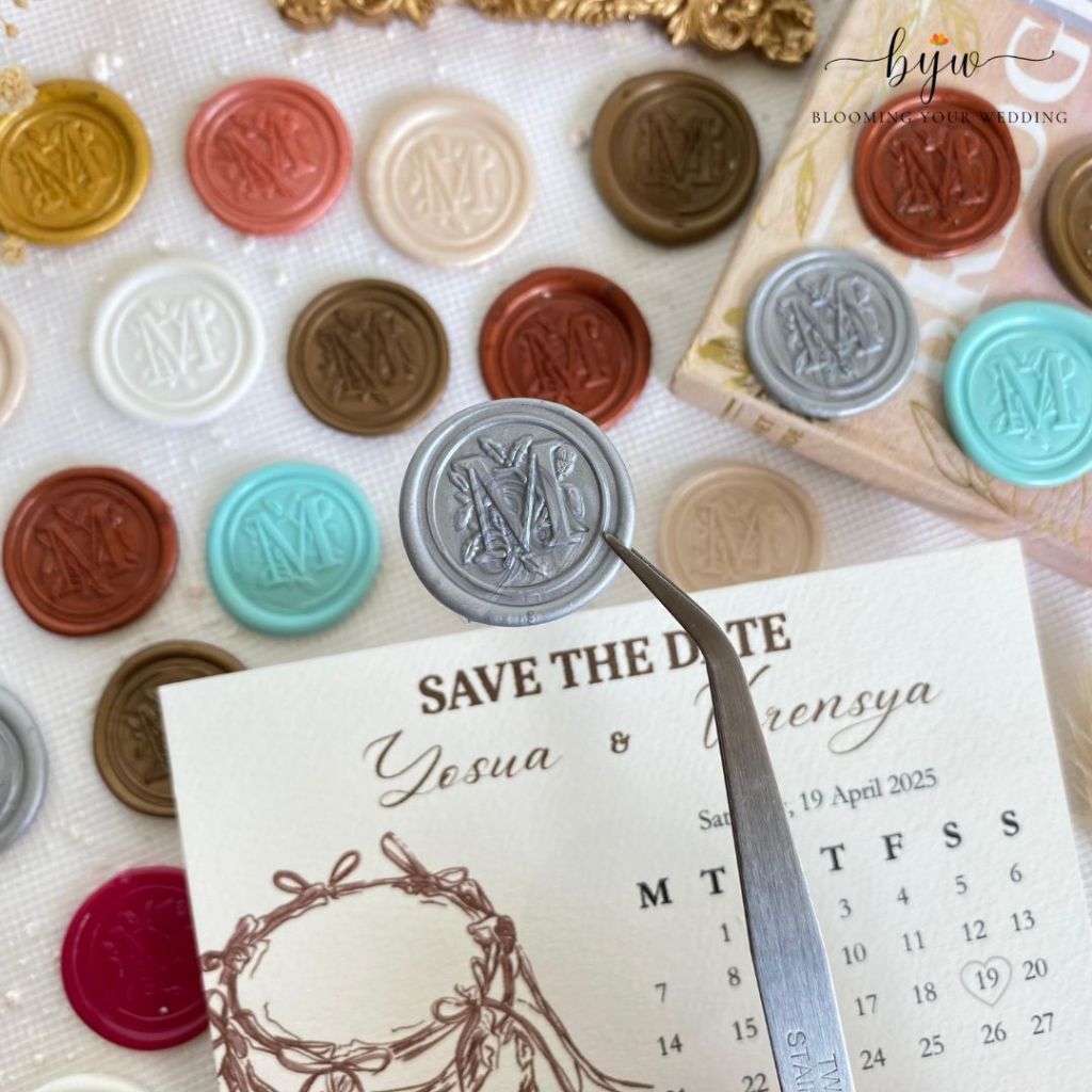 

Huruf M - Wax Seal Diy Sealing Wax Set Lilin Stempel Seal Wax Undangan / Segel Lilin Siap Pakai Aestetic Seal Wax Instan