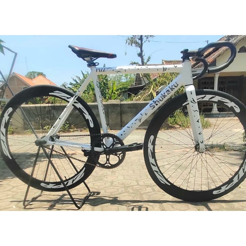 Fixie Shukaku Warna Putih Murah Meriah Siap Pakai ~ Warna Dan Ukuran Bisa Request Sesuai Selera